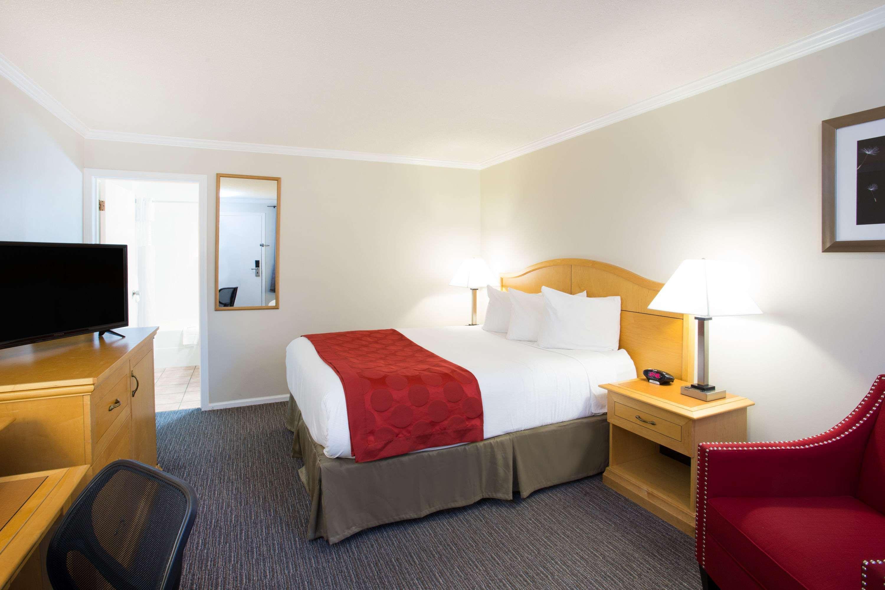 Ramada By Wyndham Duncan Cowichan Valley Esterno foto